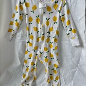 Hanna Andersson White and Yellow Lemon Pajamas